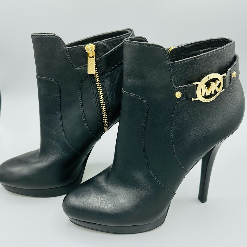 Michael Kors Wyatt Harness Ankle Boots 5” heel Size 10